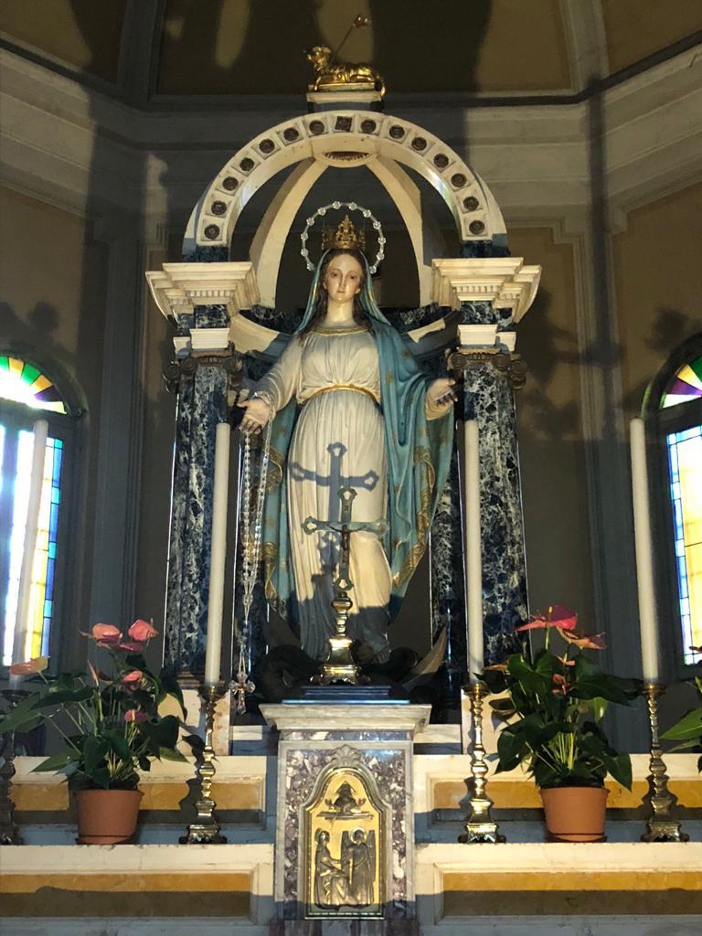 Altare1